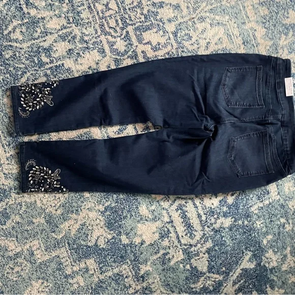 Chico’s Jeggings w/ stunning rhinestone and embroidery details at hem sz 12 NWT - Picture 3 of 5